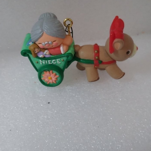 Bundle of Vintage Hallmark Ornaments - Picture 10 of 11